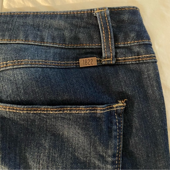 Capri Jeans - Picture 7 of 7